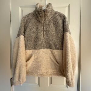 Doe & Rae fuzzy gray and cream quarter zip pullover sweatshirt women’s‎ M